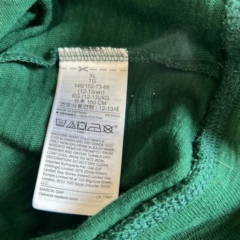 GAPS KIDS SIZE XL GREEN‎ WOLF LONG SLEEEVE SHIRT. NEW WITHOUT TAGS